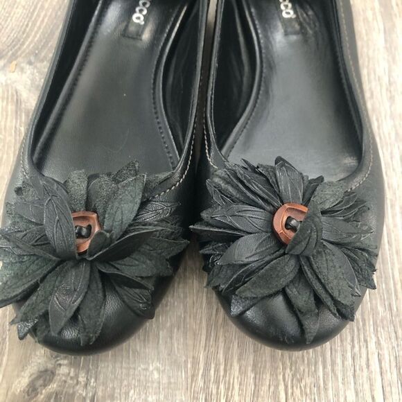 Ecco Black Leather Keystone Flower Slip-On Flats Shoes Women Size 38 EU 7-7.5 US - Picture 7 of 10